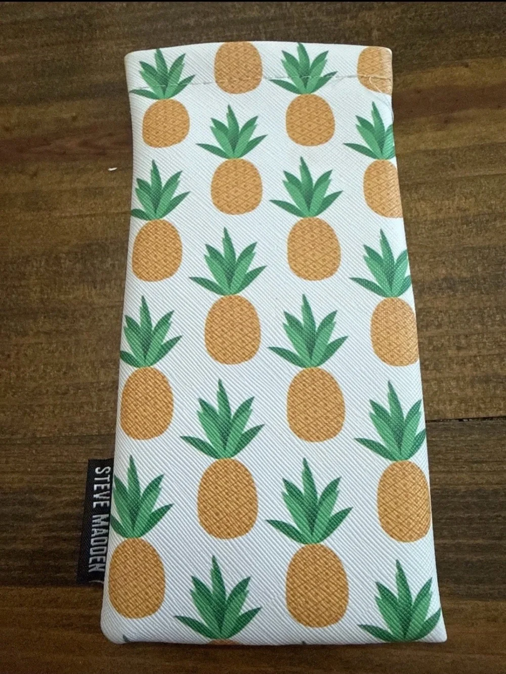Steve Madden Pineapple Pattern Sunglasses Pouch - White, Gold & Green